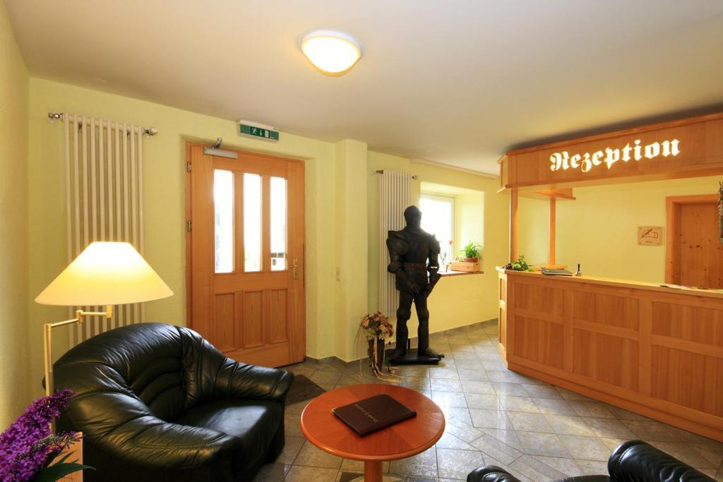 Hotel Trasen วาล์ดไครบวร์ก ภายนอก รูปภาพ